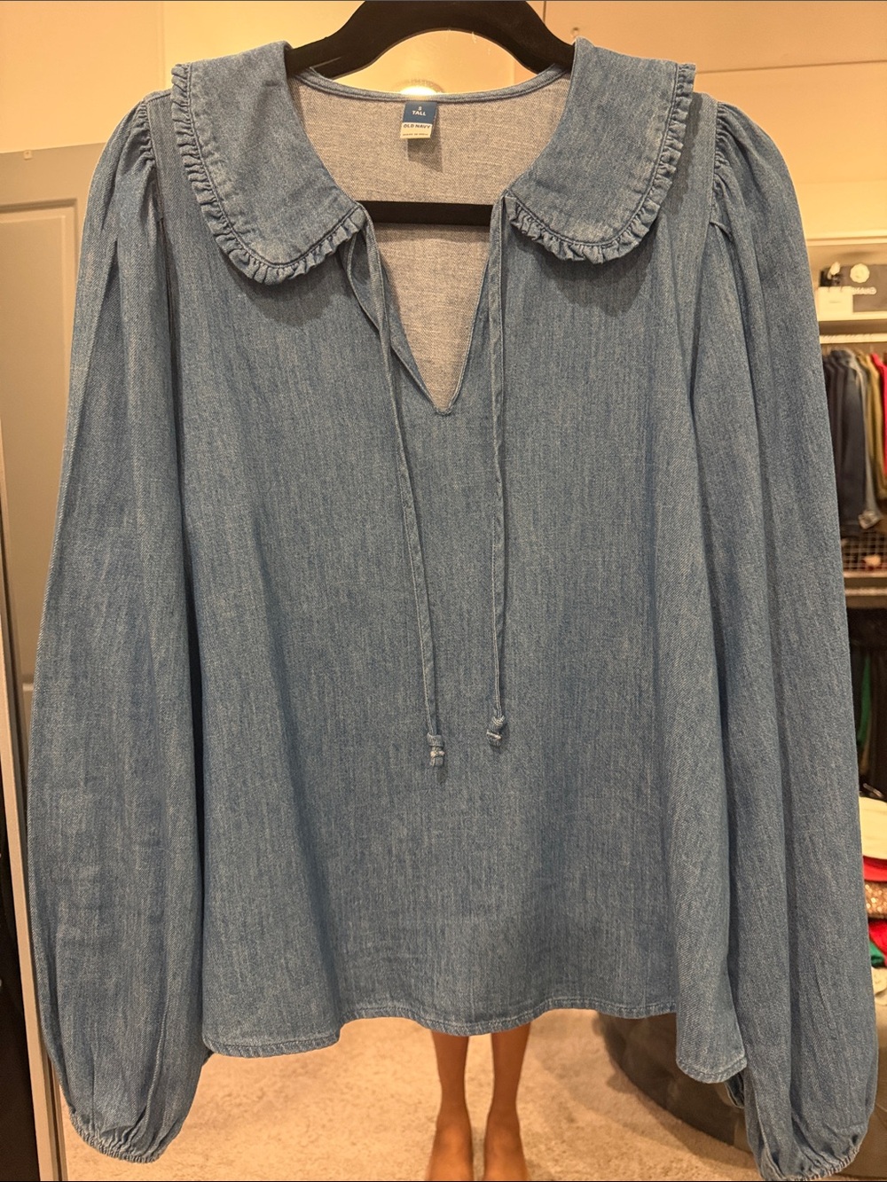 Old Navy Light Blue Denim Peasant Blouse with Ruffle Collar